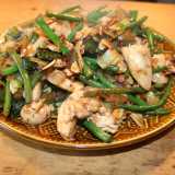 Tra le pietanze  principali: riso alla cantonese, pollo alle mandorle (nell'immagine) e involtini primavera (Foto httpscommons.wikimedia.orgwindex.phpcurid=784792)